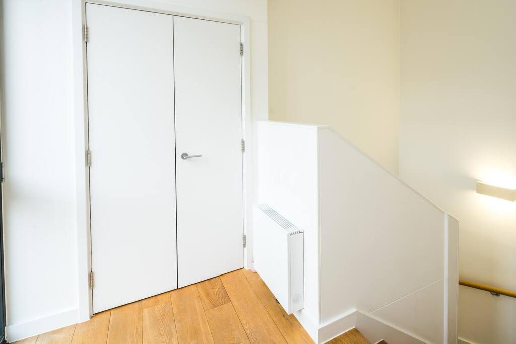 Apartamento Chic And Spacious Flat Near Bond Street Londres Exterior foto