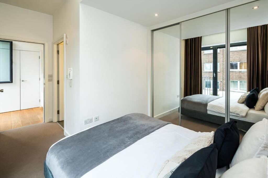 Apartamento Chic And Spacious Flat Near Bond Street Londres Exterior foto