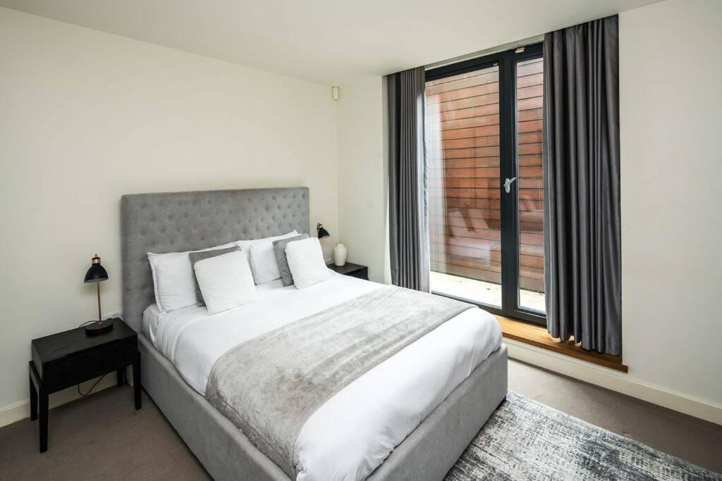 Apartamento Chic And Spacious Flat Near Bond Street Londres Exterior foto