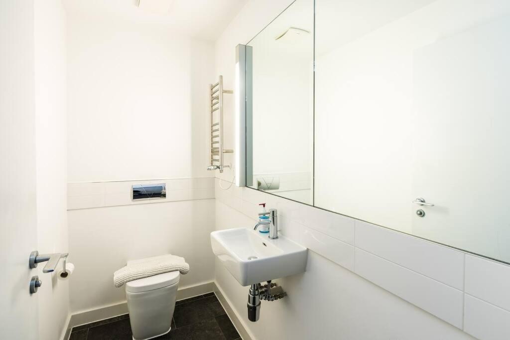 Apartamento Chic And Spacious Flat Near Bond Street Londres Exterior foto