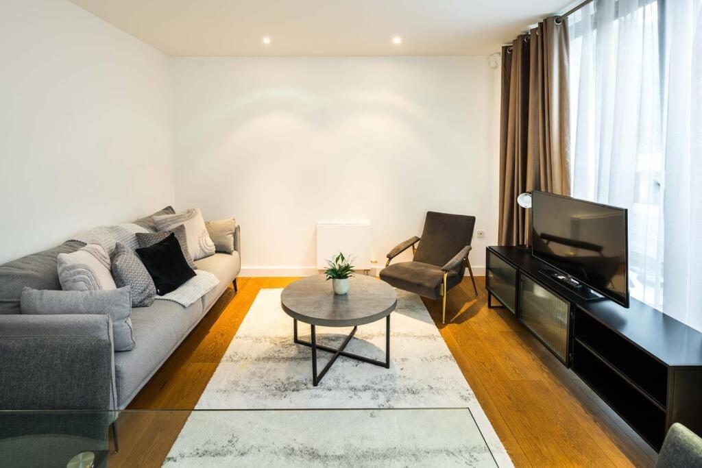 Apartamento Chic And Spacious Flat Near Bond Street Londres Exterior foto
